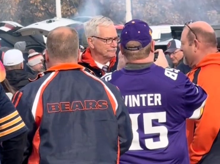 George McCaskey Walked The Tailgates Today And Talked To Some Fans